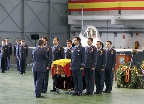 El piloto zamorano del F5 muerto en Badajoz recibe la Cruz al Mérito Aeronáutico