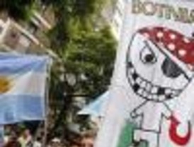 Los asambleístas quedaron conformes pero no levantan los cortes de ruta