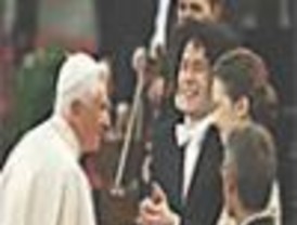 Gustavo Dudamel regaló al papa Benedicto XVI su talento