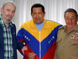 Fidel y Raúl Castro visitaron a Chávez en el hospital