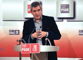 Villarrubia lamenta la "falta de voluntad latente y permanente" de la Junta, que no admite la proposición para considerar el derecho a beca 