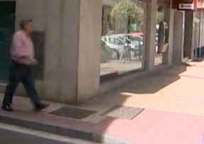 Un hombre armado atraca una sucursal de Caja España en Valladolid y se lleva 30.000 euros