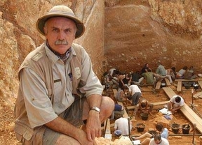 Eudald Carbonell espera que los restos fósiles del Iphes de Cataluña retornen a Burgos en 2016