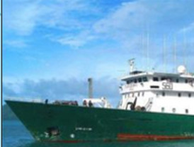 El buque 'Vega V', secuestrado por piratas con dos gallegos a bordo, está 
