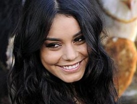 Vanessa Hudgens se hará un nuevo tatuaje con la imagen de Bianca Jagger