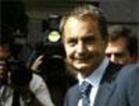 La 'derechona' llama 'gafe' a Zapatero por el nuevo socavón del AVE