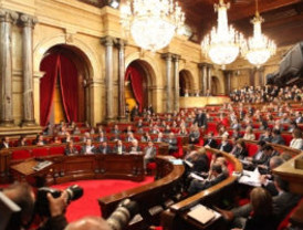 Los representantes del pueblo catalán rechazan las restricciones al país en materia de lengua y autogobierno