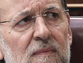 Rajoy acusa al Gobierno de mentir: 'Aznar no negoció con ETA'
