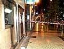 La kale borroka destroza un cajero del BBVA en Pamplona