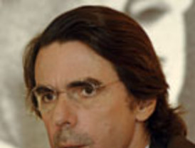 El 'tocomocho del socialismo' le aburre a Aznar