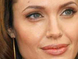 Angelina Jolie echa de menos que no le explicaran los problemas del mundo