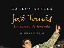 Abella hace el paseíllo con 'José Tomás, un torero de leyenda'