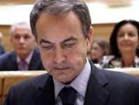 Zapatero defiende en el Senado el modelo autonómico y el 'pinganillo'