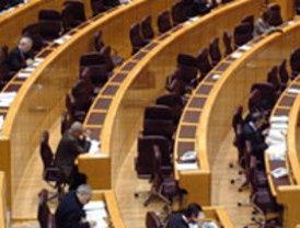 Los Presupuestos 2011 tropiezan en el Senado por el voto en contra de PP, CiU y BNG