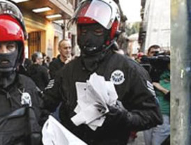 Hay 300 asesinatos de ETA sin juzgar y un centenar han prescrito