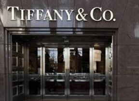 Ejecutiva de Tiffany's robó 1,3 millones en joyas