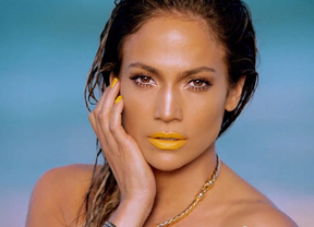 Jennifer Lopez desafía su edad con nuevo vídeo 'Live It Up'