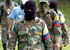 Ejército colombiano denuncia que las FARC usaron a niños como "escudos humanos"