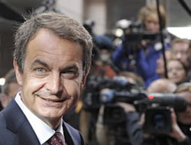 Zapatero, animado por la banca, da frenazo y marcha atrás a su sucesión