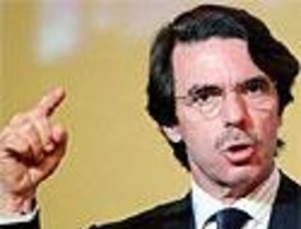 Aznar ataca de nuevo, ahora mofándose de las 'despensas' de Solbes y de EpC