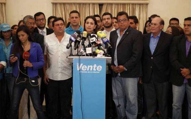 María Corina Machado insta al Parlamento a designar nuevo Poder Electoral