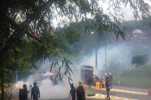 Al menos tres heridos durante represión a estudiantes en la Unimet