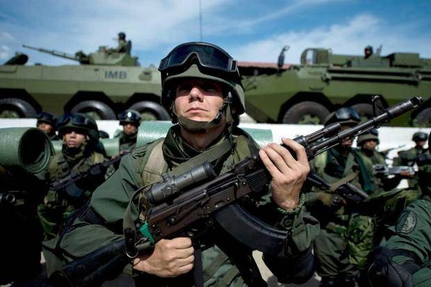 Maduro importó blindados de combate en vez de alimentos