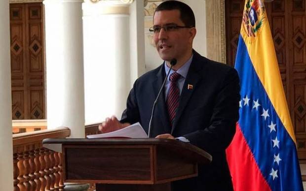 Gobierno venezolano llama a consultas a su embajador en Canadá