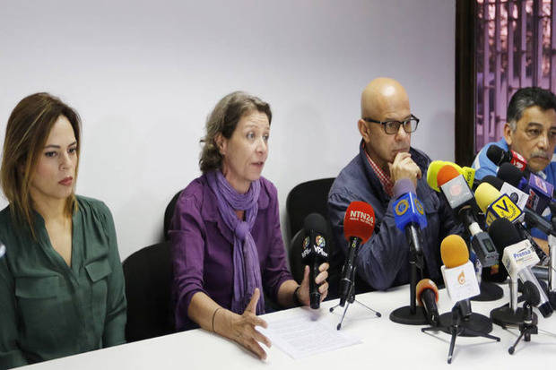 Asesores MUD acusan a voceros del gobierno de conspirar contra el diálogo