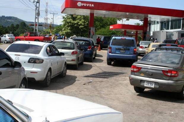 Establecieron horarios para surtir gasolina en Táchira