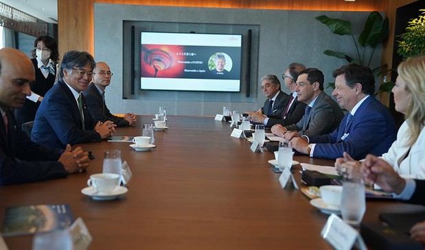 Andalucía y Fujitsu colaborarán en inteligencia artificial para la sanidad