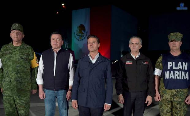 Peña Nieto anuncia 3 etapas de acción tras sismo y pide unidad de mexicanos