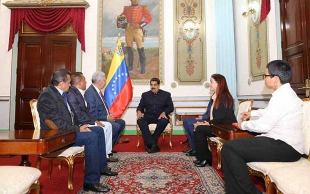 Presidente Maduro sostuvo reunión con gobernadores opositores que juraron ante la ANC