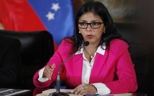 Delcy Rodríguez denuncia que plan de la oposición busca promover bloqueos financieros