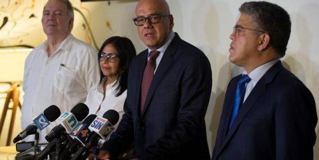 Gobierno venezolano llega a República Dominicana dispuesto a dialogar con la oposición