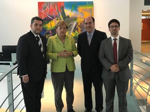 Merkel no descarta sanciones a Venezuela de parte de la UE