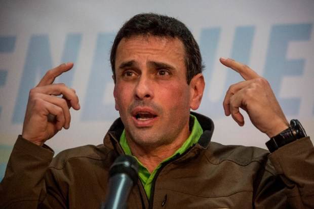 Capriles critica al Gobierno por no permitir canal humanitario