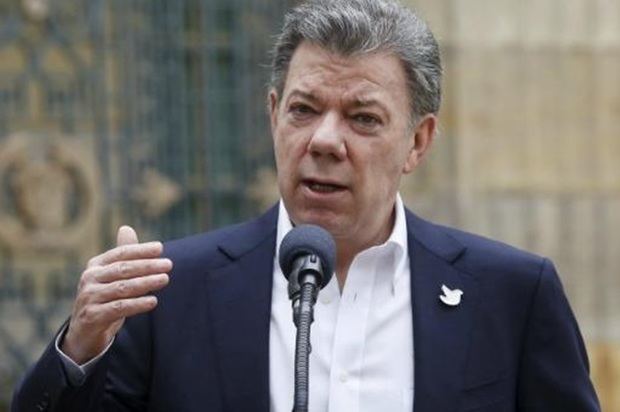 Santos dice al presidente Maduro que no use a Colombia para tapar fracaso de revolución