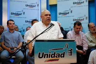 Oposición venezolana apuesta por unidad electoral pese a trabas a candidatos