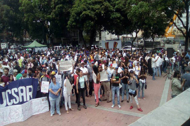 Periodistas marcharon hasta sede de Conatel