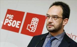 PSOE español ve lamentables las afirmaciones de Maduro contra González