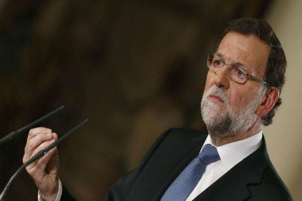 Rajoy pide a Puigdemont sensatez para evitar medidas contra Gobierno catalán