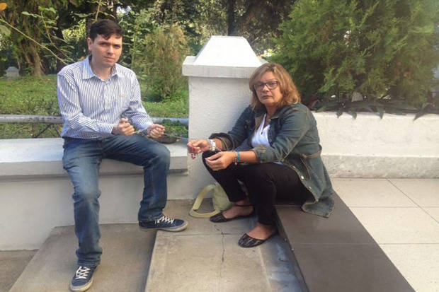 Rosmit Mantilla y Rosa Orozco se encadenan en libertad de presos políticos