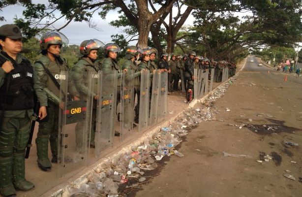Mineros denuncian militarización y maltrato por parte de funcionarios tras masacre de Tumeremo