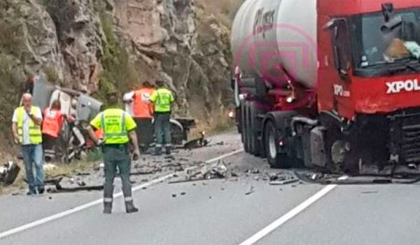 Cinco muertos, tres de ellos menores, al colisionar un turismo y un camión en la N-I en Pancorbo (Burgos)