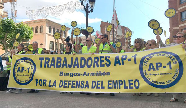 Trabajadores de la AP-1 salen a la calle para exigir una nueva concesión que garantice autopistas 