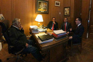 Canciller Arreaza sostuvo encuentro con Pepe Mujica para abordar temas geopolíticos