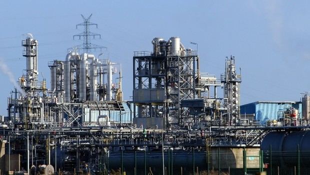 California evalúa la propiedad estatal de refinerías ante inminente crisis energética