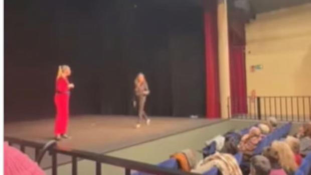 Momento de la irrupción de Noelia Díaz