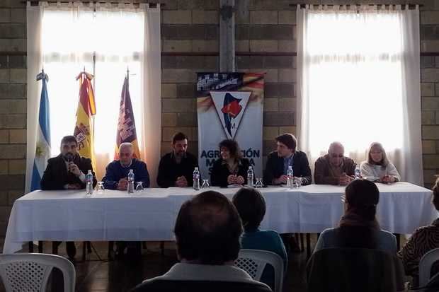 Autoridades del CRE se reunieron con la colectividad española en San Pedro